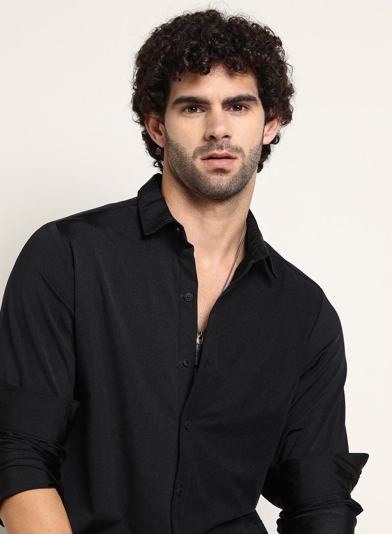 Campus Sutra Men's Onyx Black Everyday Solid Shirt - Image 2