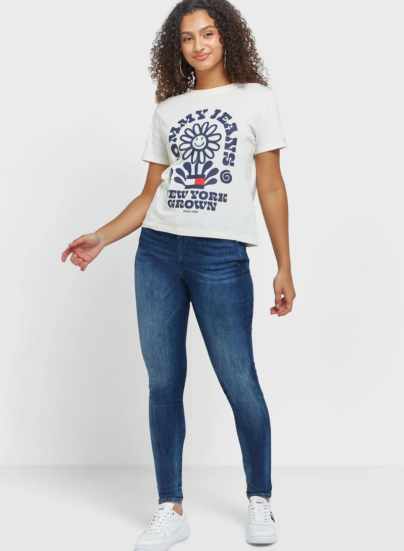 TOMMY JEANS Graphic T-Shirt