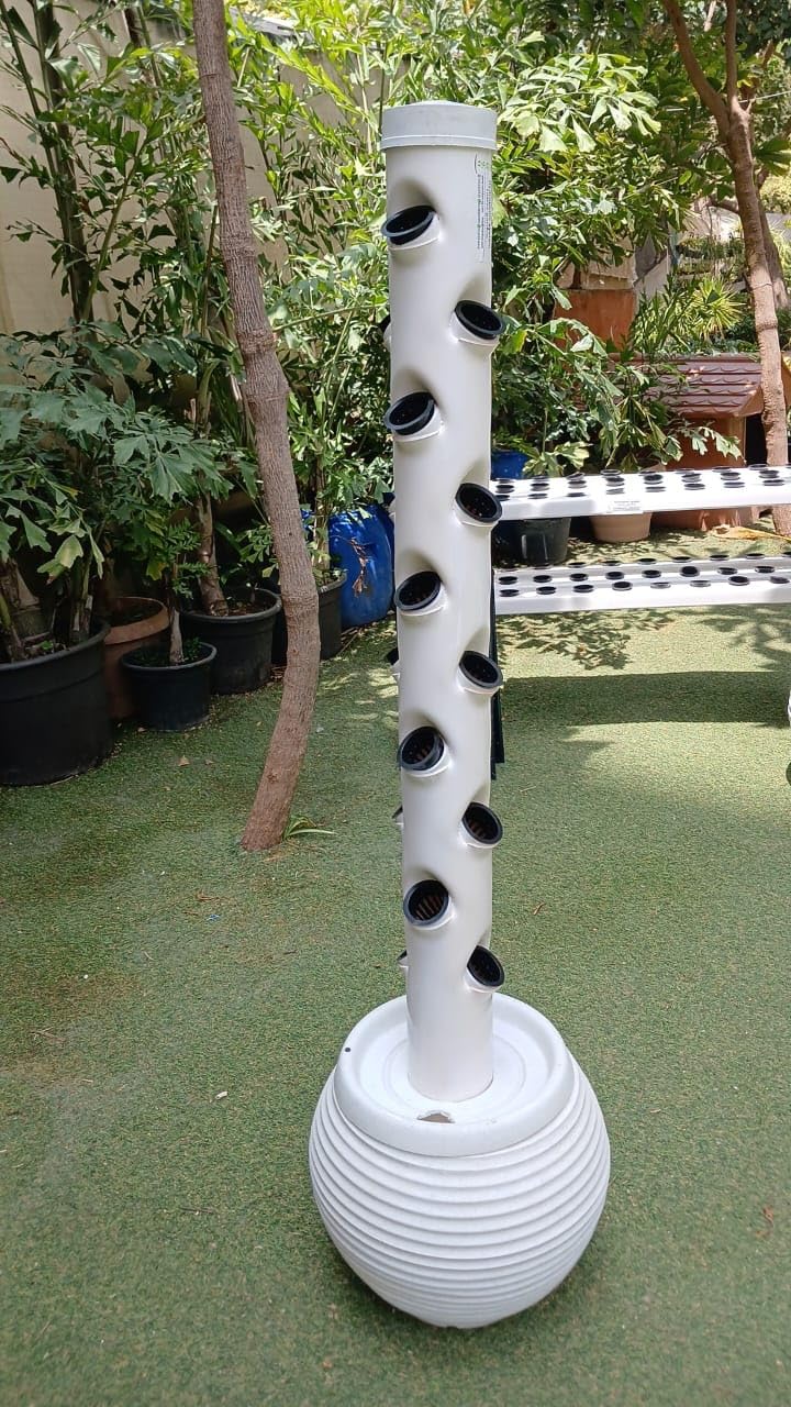 Meridian Hydroponics Vertical Home Growing Tower with 23L Tank and 20 Plant Containers - CT - Image 3