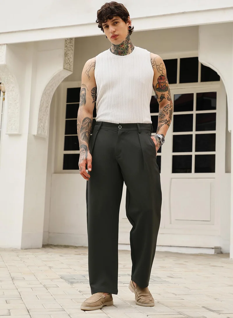 Campus Sutra Campus Sutra Men's Charcoal Grey Pleated-Straight Tailored Trousers | Mid-Rise , Straight Hem , Button Closure , Straight-Fit | Solid Plain | Polyester Blend Trouser For Casual Wear