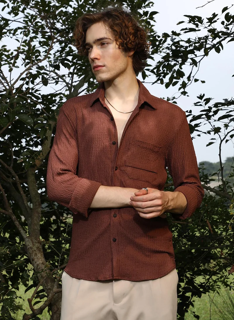Campus Sutra Men's Chocolate Brown Solid Tactile-Woven Shirt