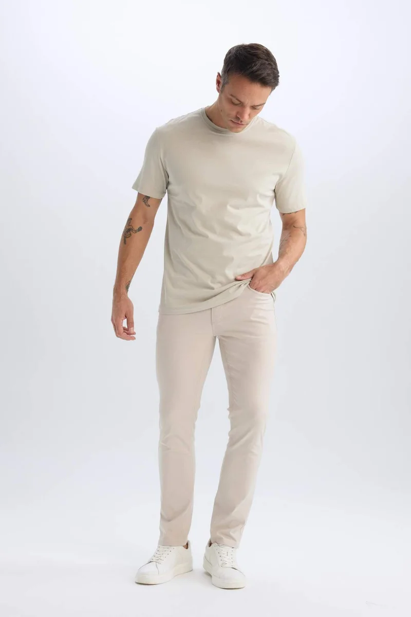 ديفاكتو Slim Fit Super Skinny Hem Trousers