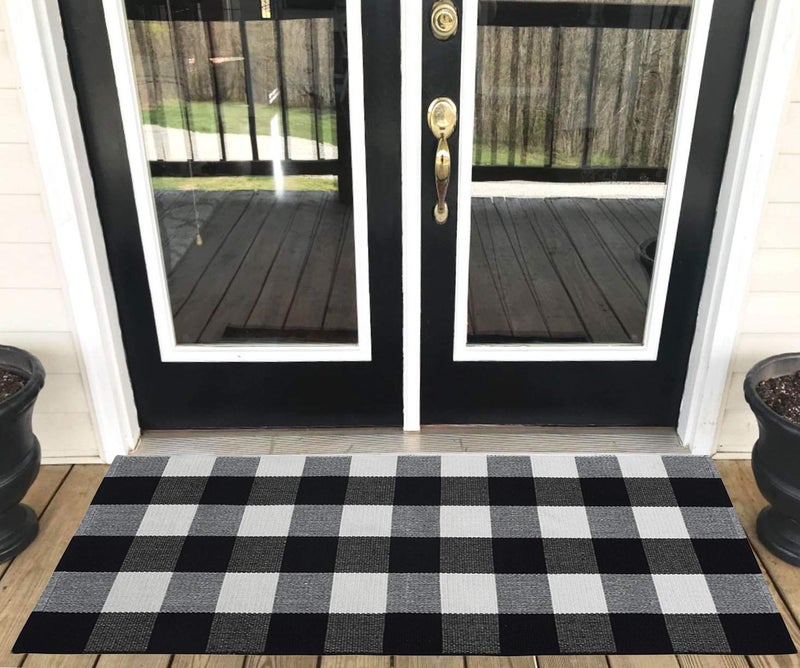 LEVINIS Buffalo Plaid Outdoor Rug  Retro Farmhouse Tartan Checkered Door Mat Black and White HandWoven Washable Floor Rugs for KitchenBathroomEntry WayLaundry Room 24 x 51