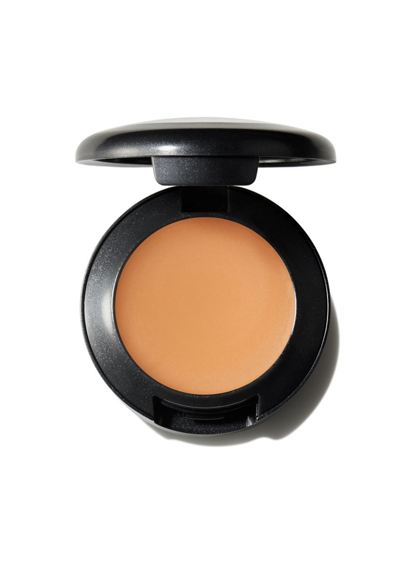 MAC Cosmetics Studio Finish SPF 35 Concealer  NC40 7 g / 0.24 US oz  - Image 2
