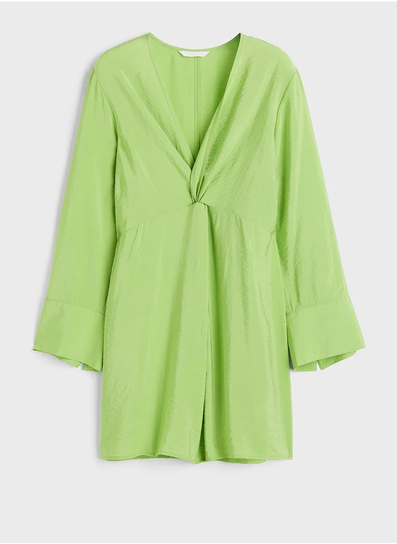 H&M Fromt Knot Detail Dress