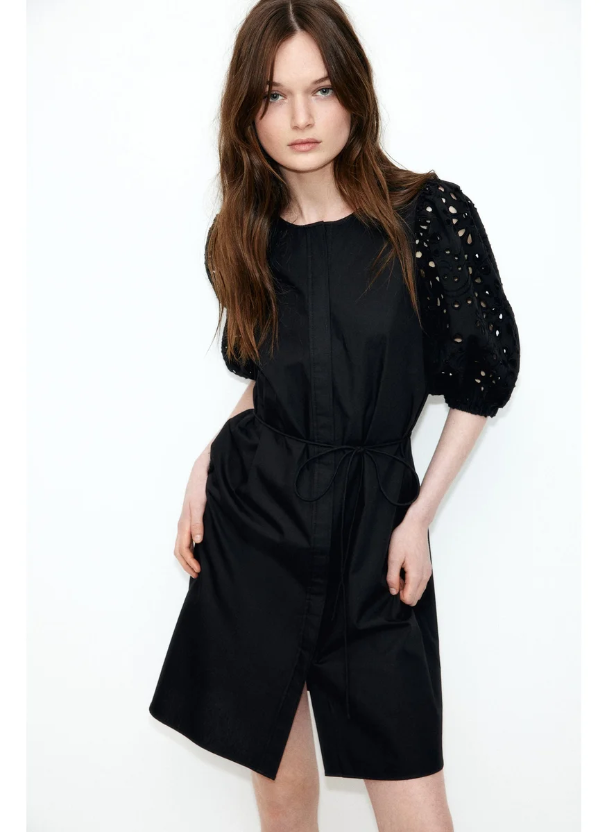 اتش اند ام Broderie Anglaise-Sleeved Dress