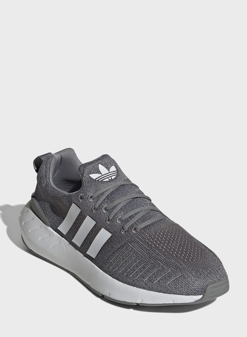 adidas Originals Swift Run 22