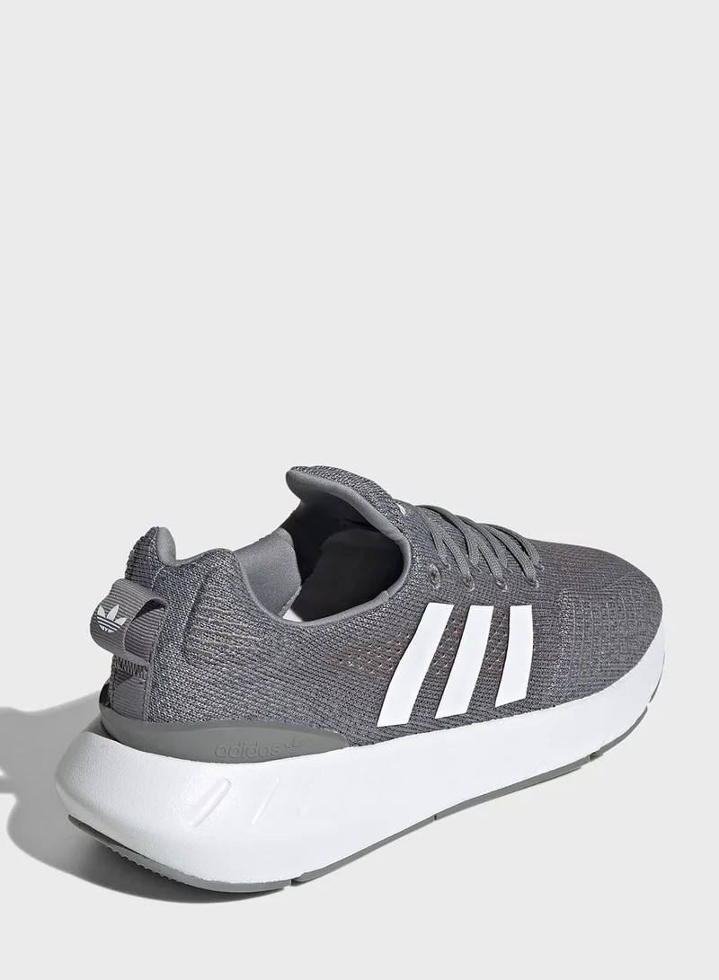 adidas Originals Swift Run 22