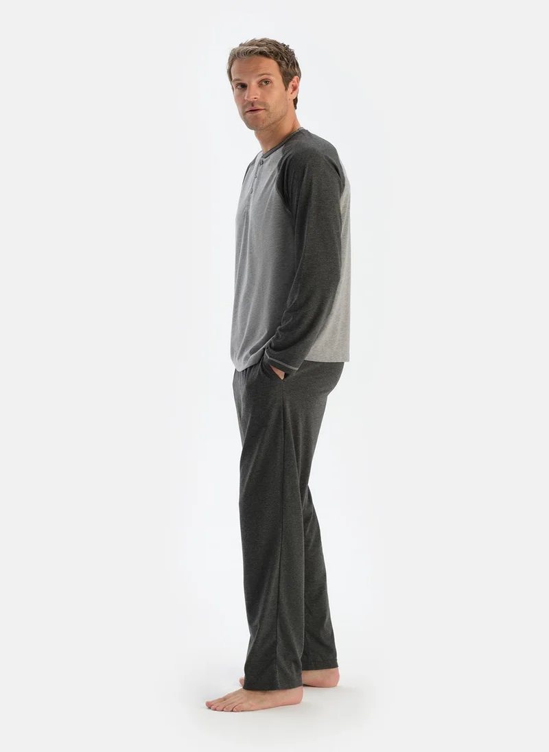 داجي T-shirt & Trousers Pajama Set Crew Neck Supreme Mid Rise Sleepwear