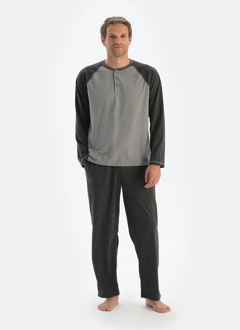 داجي T-shirt & Trousers Pajama Set Crew Neck Supreme Mid Rise Sleepwear