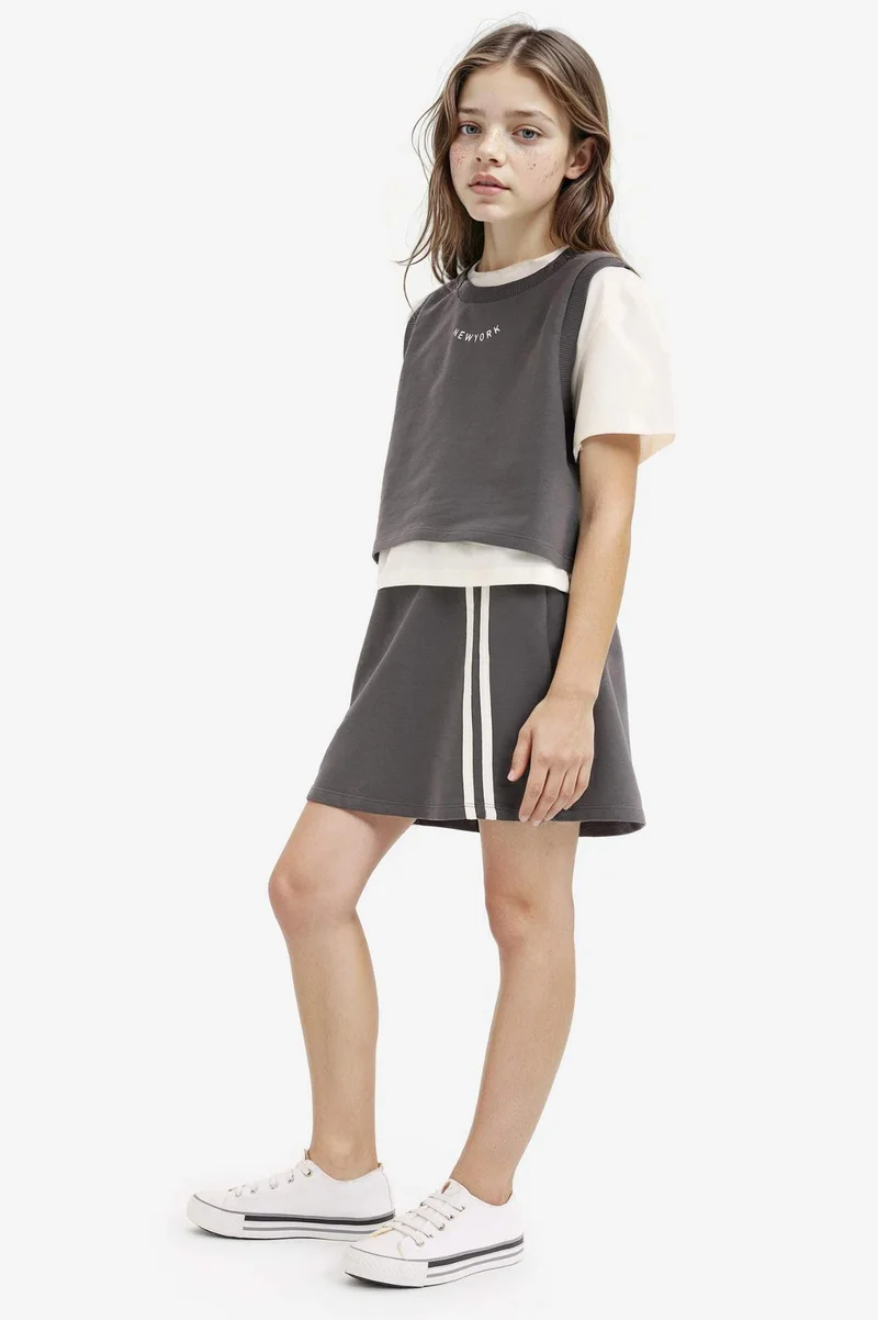 ديفاكتو Girl T-Shirt Printed Sleeveless Top Skirt 3 Piece Set