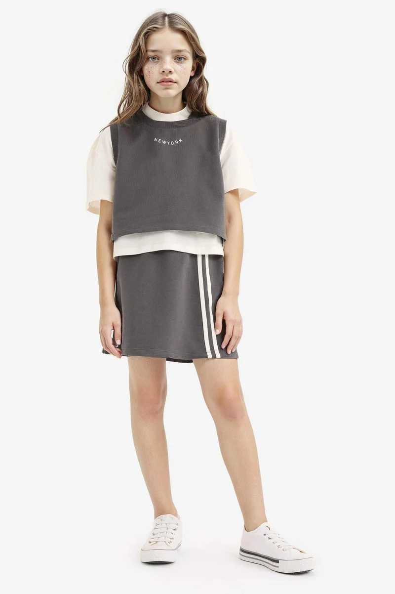 ديفاكتو Girl T-Shirt Printed Sleeveless Top Skirt 3 Piece Set