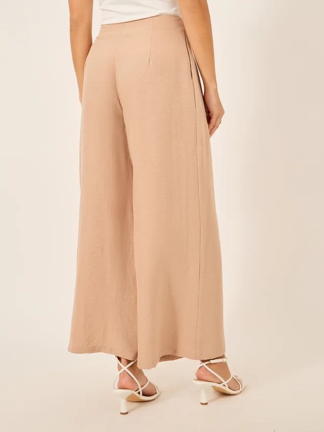 Styli Styli Crinkled Pleated Wide Leg Pants