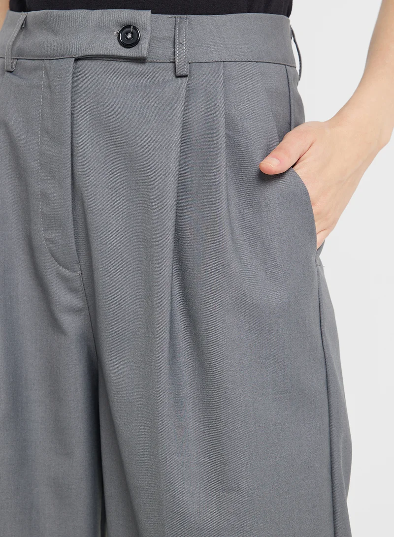 ELLA Front Pleat Detailed Pants