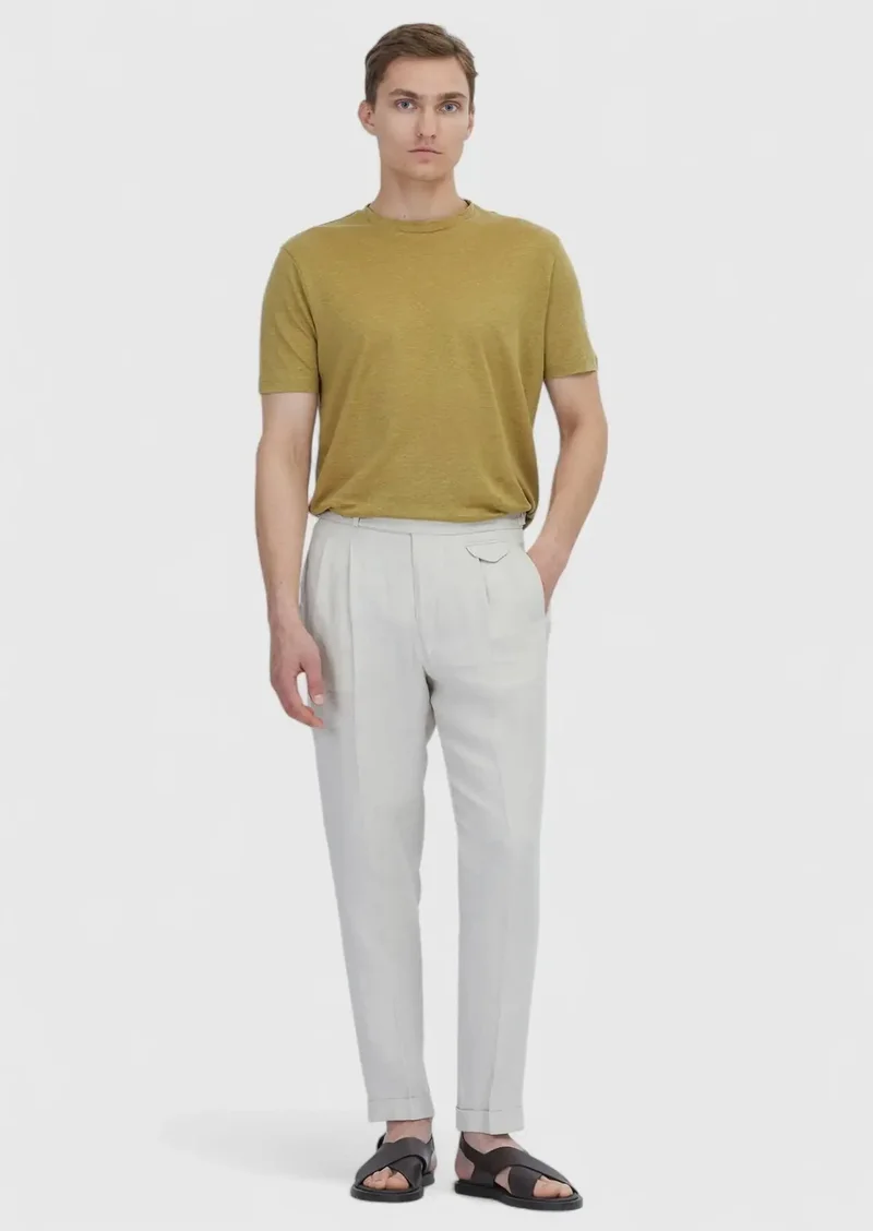 رامسي تيشيرت كتان سادة بلون أخضر زيتوني، بياقة دائرية، مصنوع من الكتان بنسبة 100%