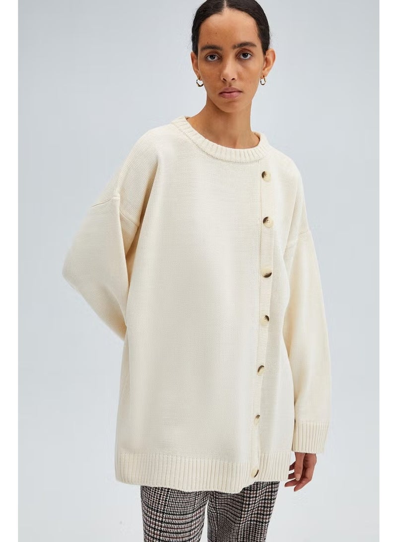 Touche Button Detailed Knitted Sweater - Image 3