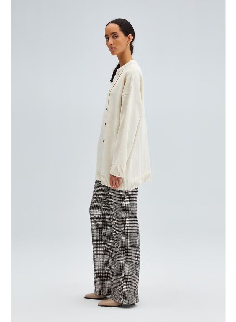 Touche Button Detailed Knitted Sweater - Image 5