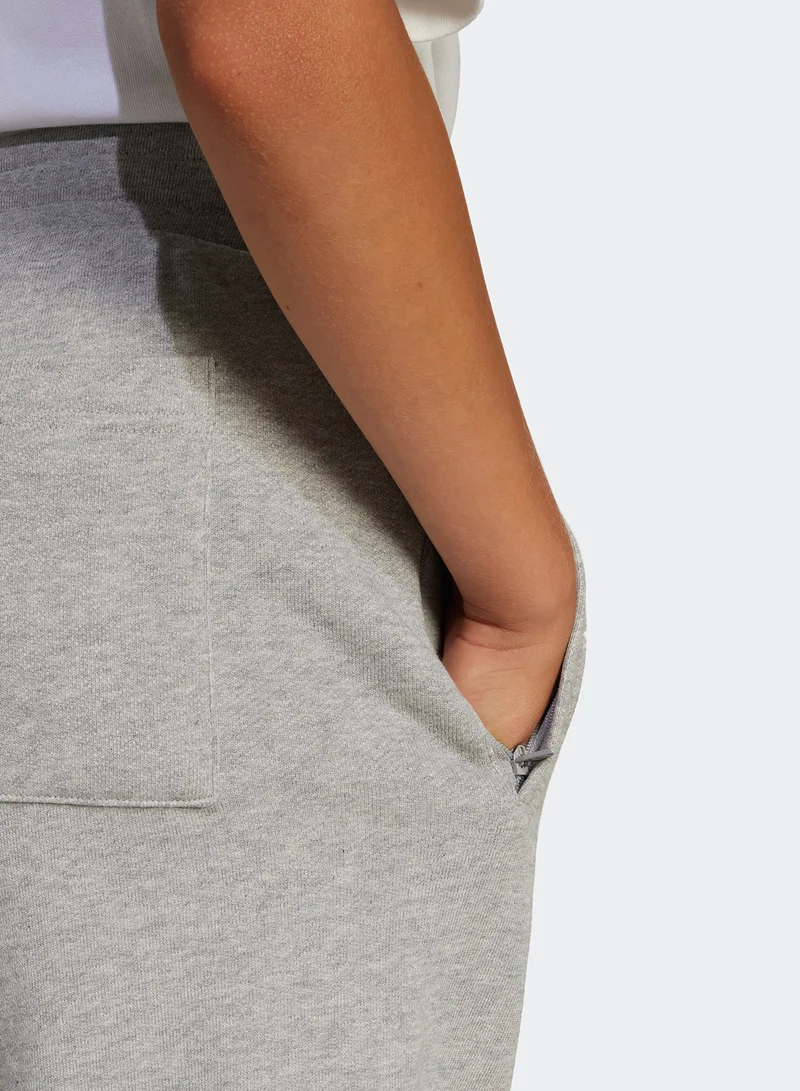 adidas Originals Youth Oversize Trefoil Short Big Logo Execution