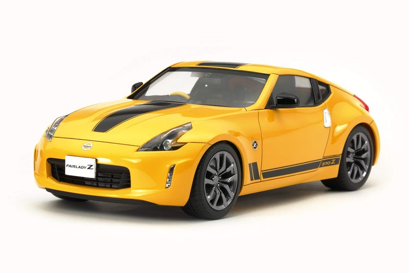 Tamiya 24348 Nissan Fairlady Z Heritage Edition 124 Scale kit - Image 2