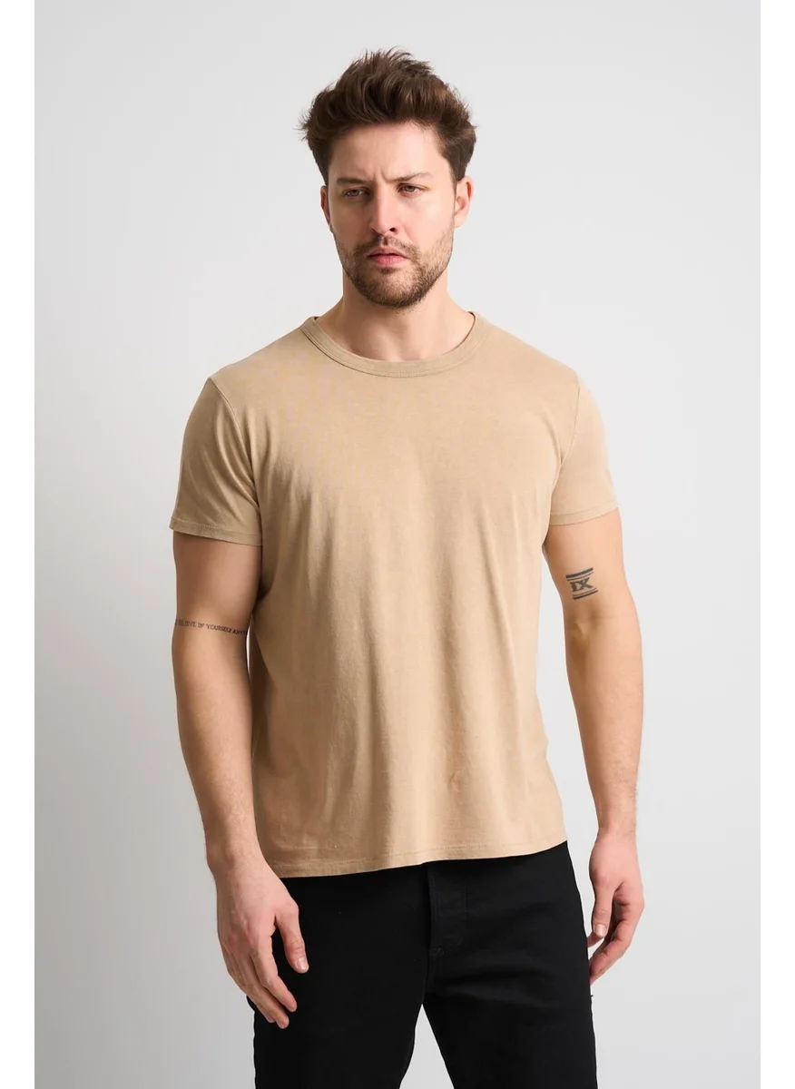 الكسندر جاردي Alexandergard Unisex Basic T-Shirt