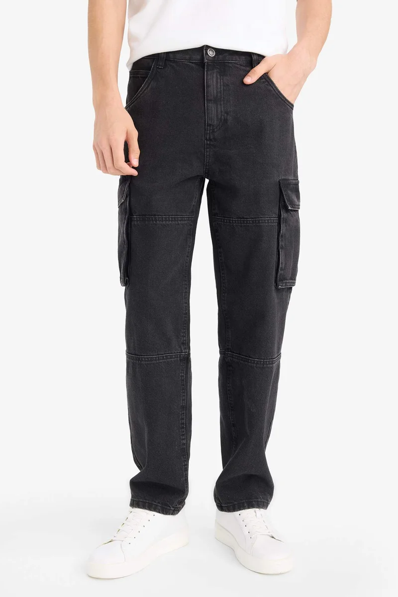 Defacto  Relax Fit Regular Hem Jeans for Men | Best Price UAE