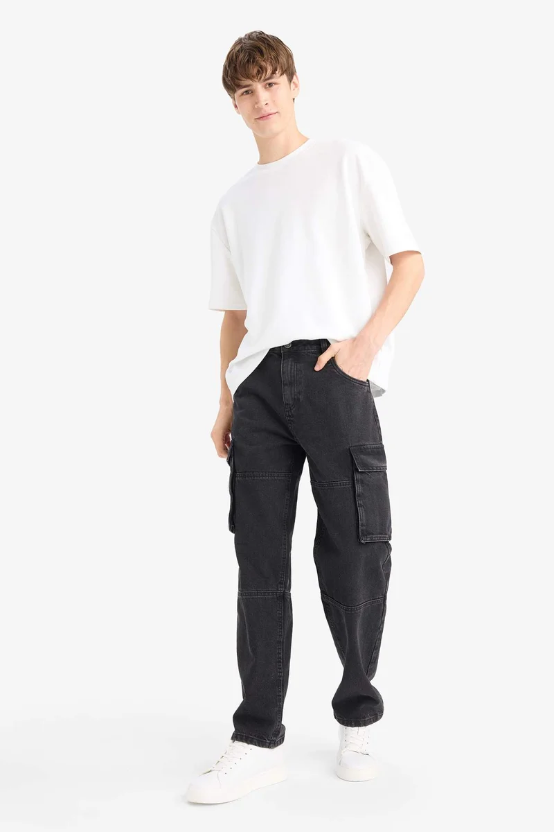 Defacto  Relax Fit Regular Hem Jeans for Men | Best Price UAE