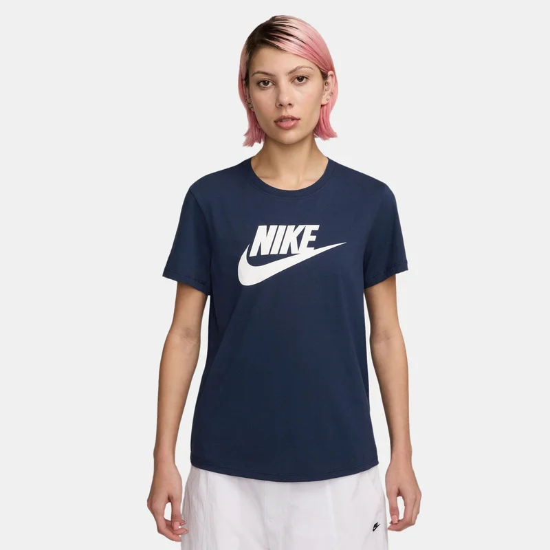 Nike Women's Sportswear Essentials Logo T-Shirt