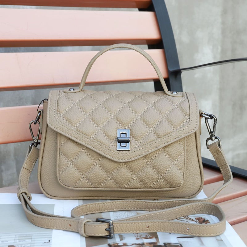 Small Fragrant Style Diamond Lattice Handbag First Layer Cowhide Portable Style Texture New Bag Female Manufacturers - Image 1