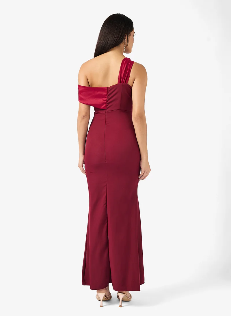 ايلا ليمتد اديشن One Shoulder Dress With Slit