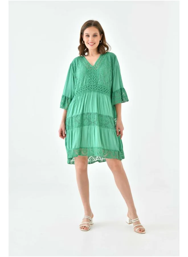 Hoxton Gal Lace Detail V-Neck Mini Dress with 3/4 Sleeves in Green