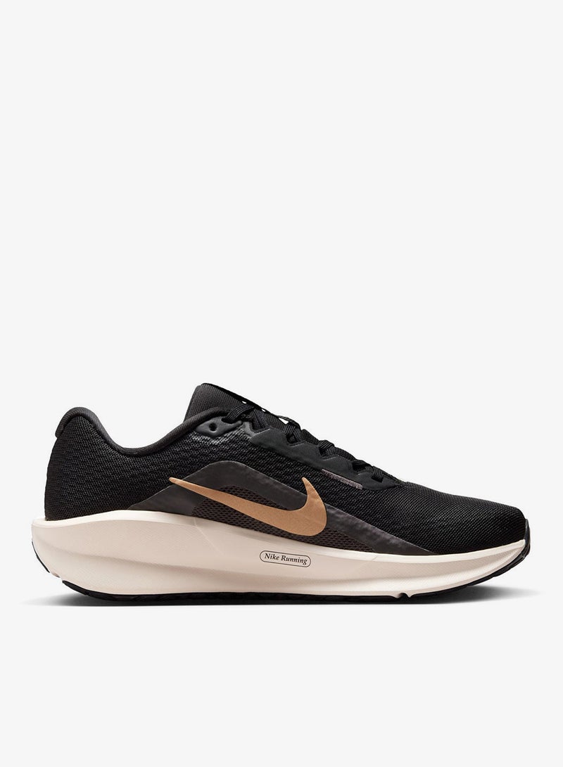 Nike Downshifter 13 - Image 1