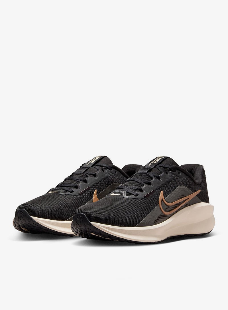 Nike Downshifter 13 - Image 3