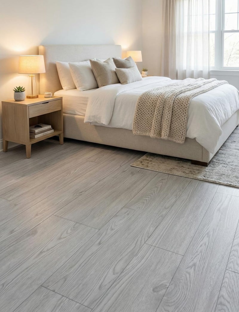FOGZUVR 2 لفات 23.6''x10FT من لفائف الأرضيات الفينيل 38.75 قدم مربع: بلاط أرضيات قابل للتقشير واللصق ذاتي اللصق متين مقاوم للماء بتصميم خشبي لوح كبير لغرفة المعيشة، غرفة النوم، الحمام (رمادي فاتح، 23.6''x10FT) - Image 4