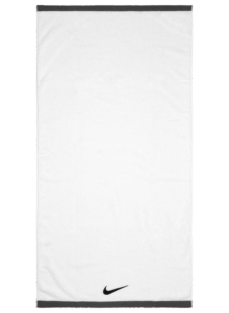 Nike Fundamental Large Towel