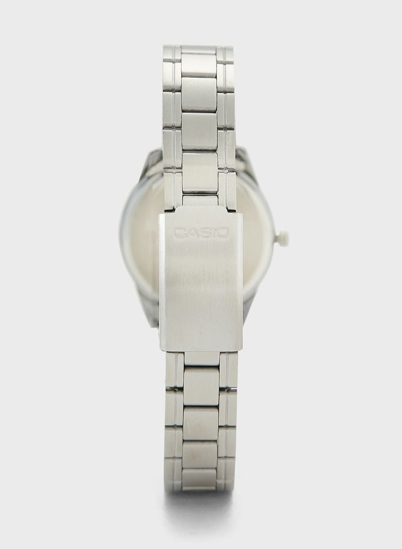كاسيو ساعة يد بعقارب وسوار من الفولاذ - Image 3