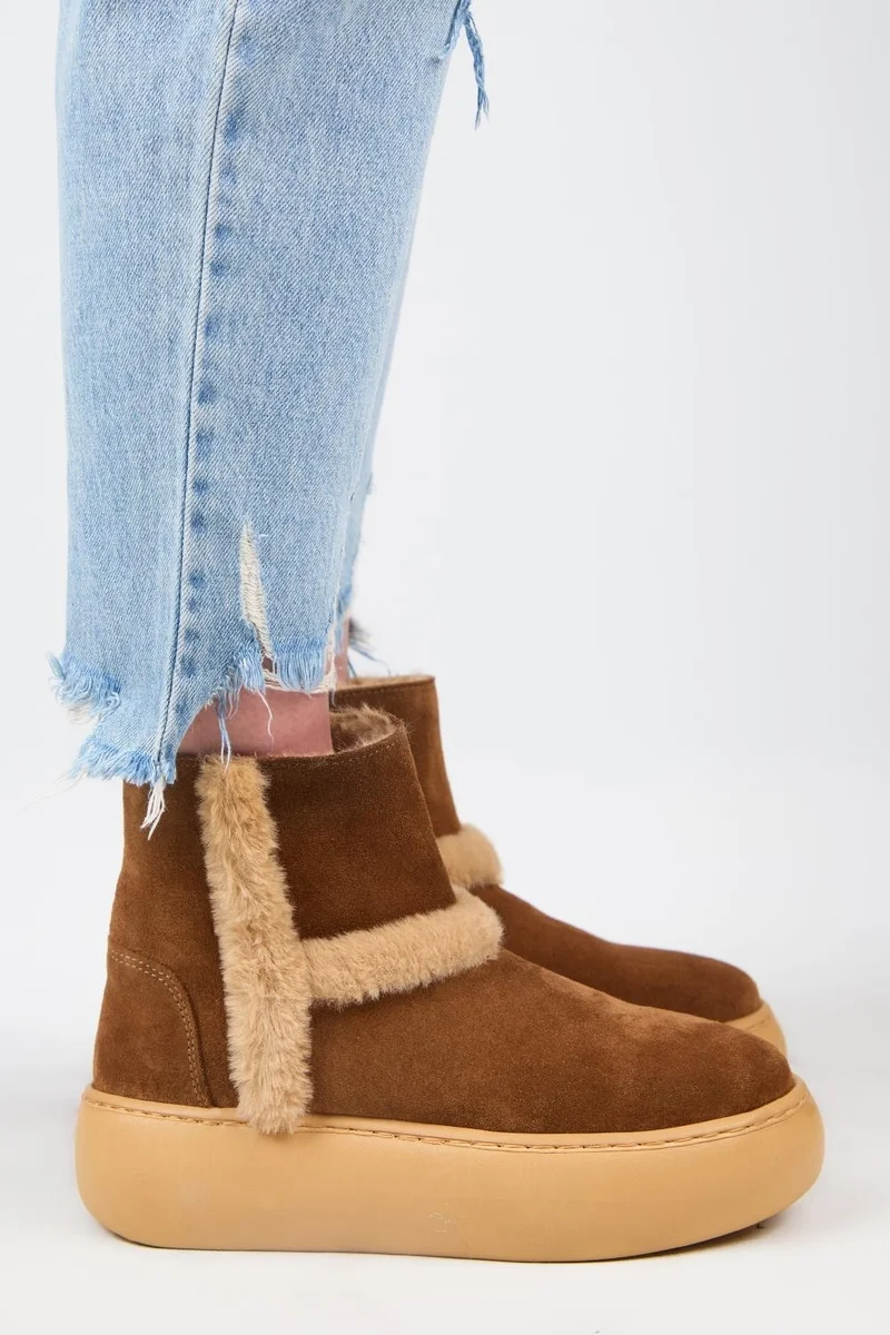 Manijero Manijero (Azura) Women's Genuine Leather Tan Boots with Fur Lining and Fur Trim