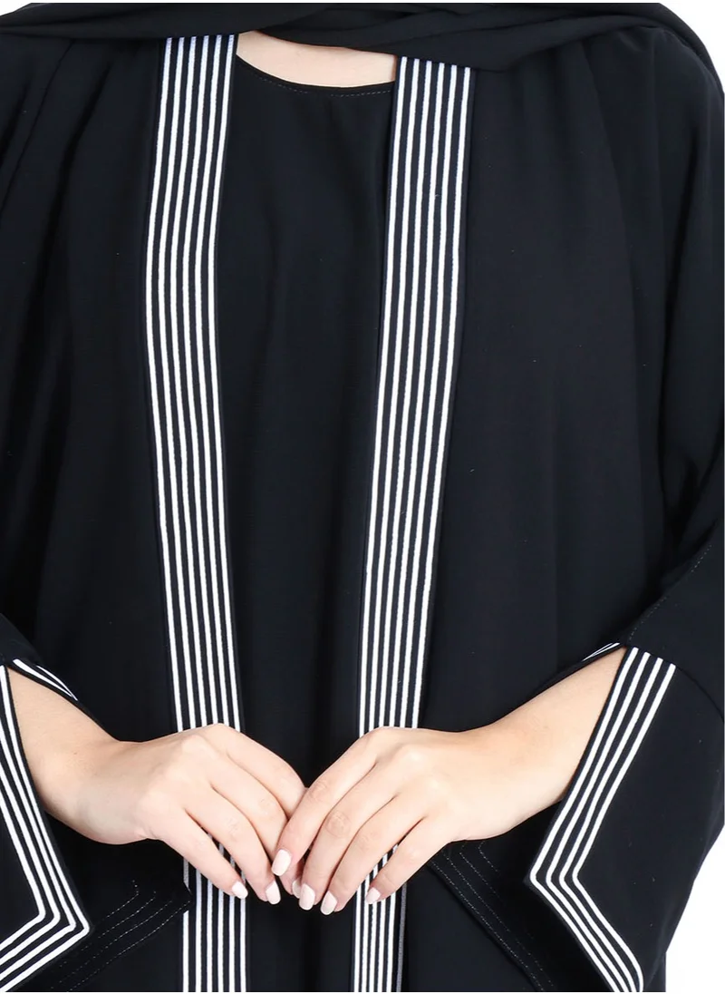 IKKXA Elegance Piping Modern Abaya AIK6068