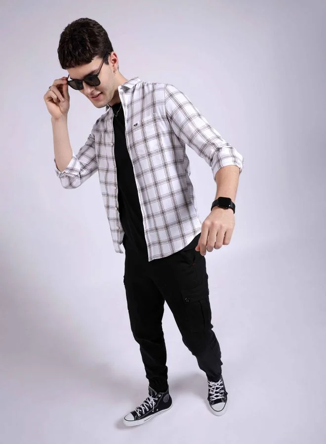 The Indian Garage Co Men Slim Fit Checkered Full Sleeves Cutaway Collar Casual Shirt