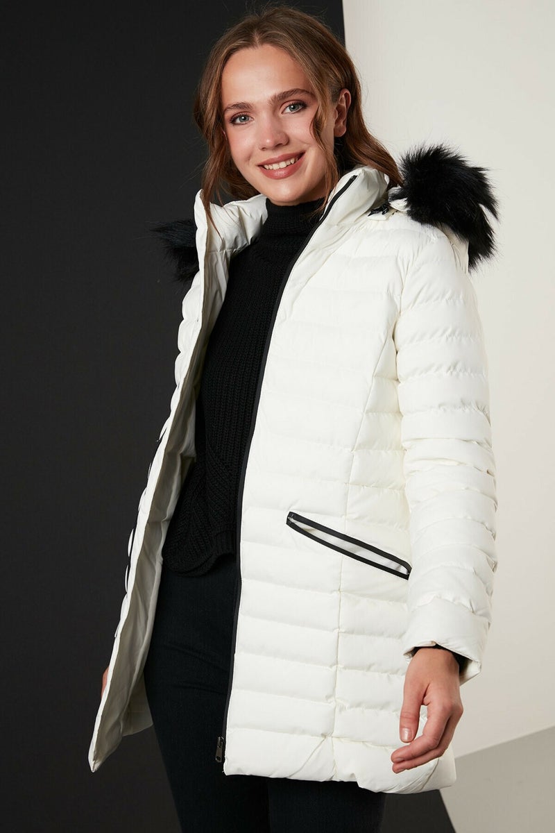 Lela Collar Faux Fur Removable Hooded Puffer Coat Women's Coat 497KYLIE21  - Image 3