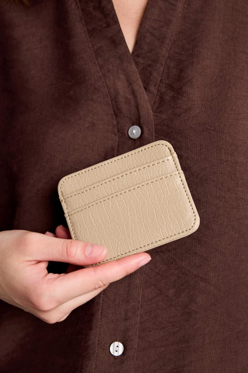 Woman Faux Leather Business Card Wallet