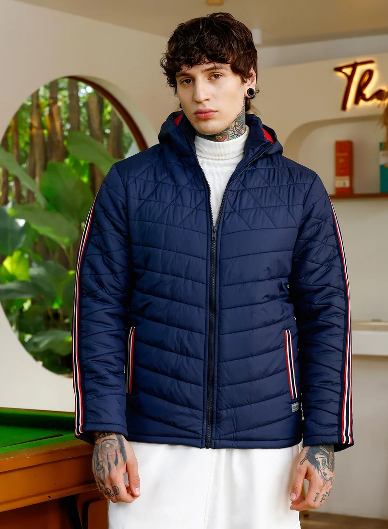 كامبوس سوترا جاكيت رجالي مبطن بنقشة مبطنة بخطوط جانبية