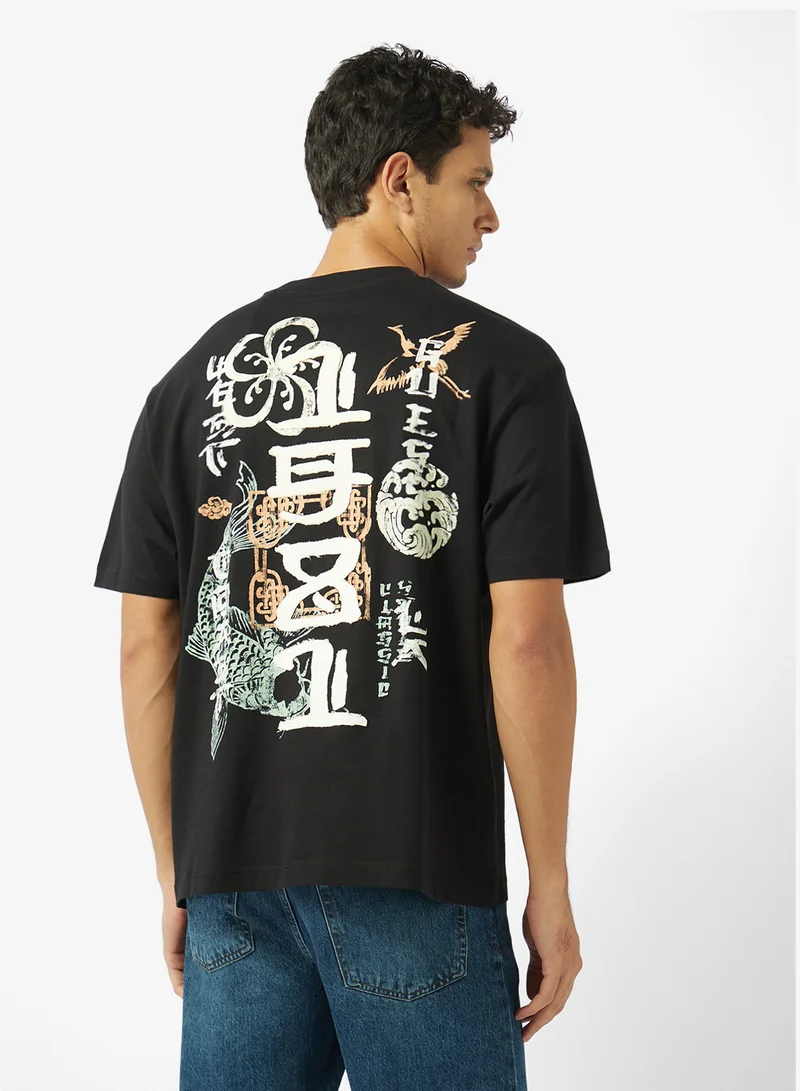 GUESS  Crew Neck Oversized T-Shirt for Men | Best Price UAE