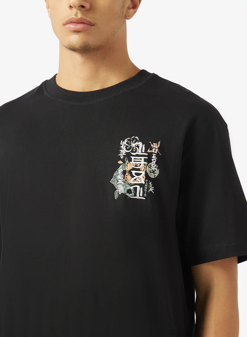 GUESS  Crew Neck Oversized T-Shirt for Men | Best Price UAE