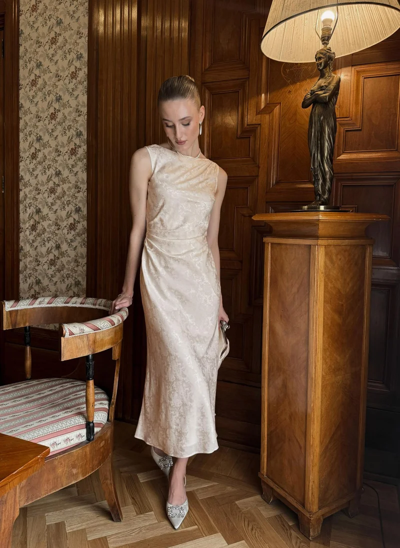 Lichi  Sleeveless midi dress with floral pattern for Women | Best Price UAE