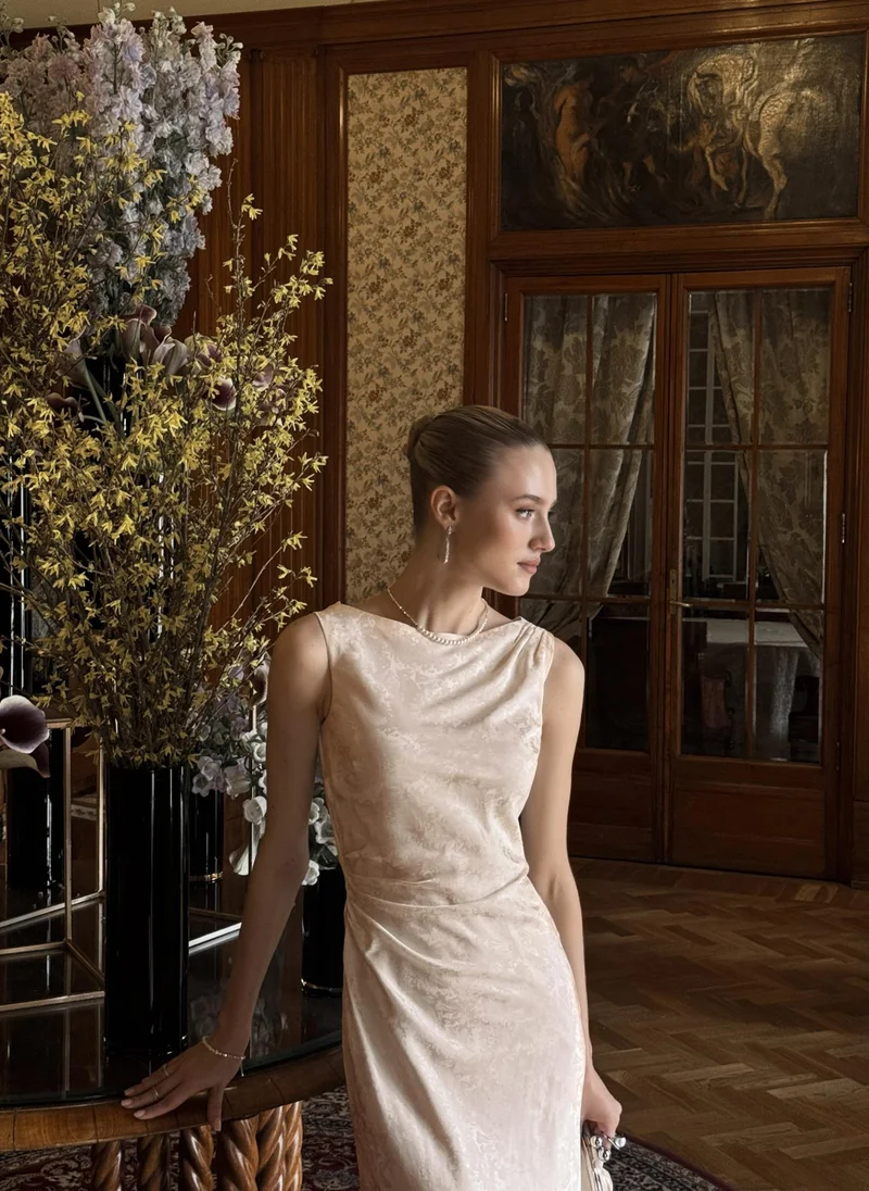 Lichi  Sleeveless midi dress with floral pattern for Women | Best Price UAE