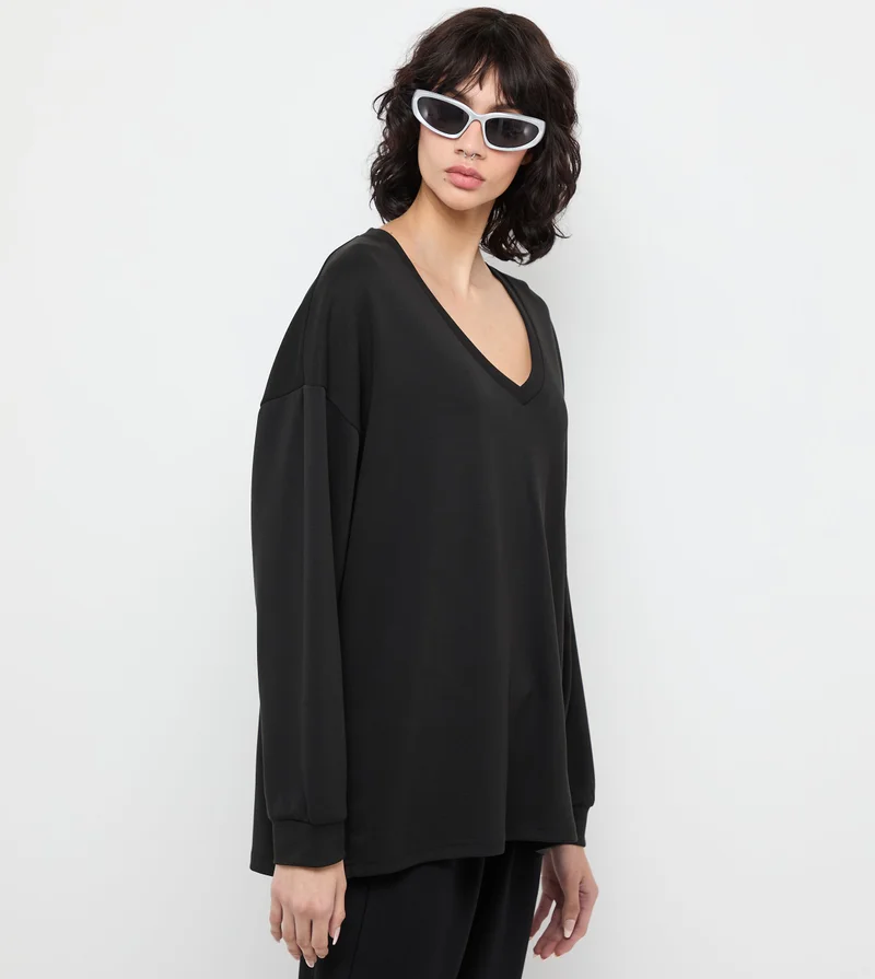 إف5 بلوزة نسائية مريحة بياقة على شكل حرف