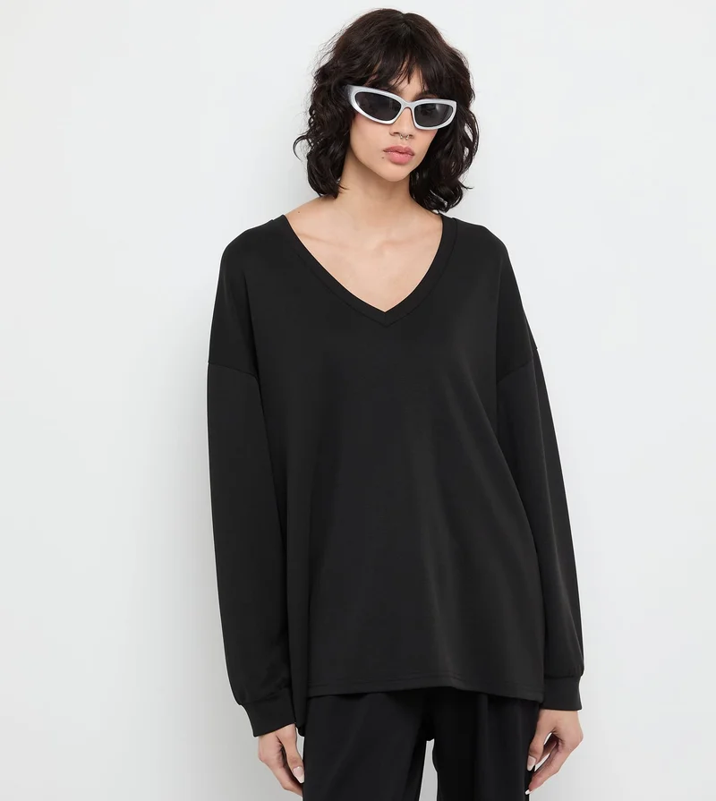 F5 Women's F5 Comfy V-Neck Active Top