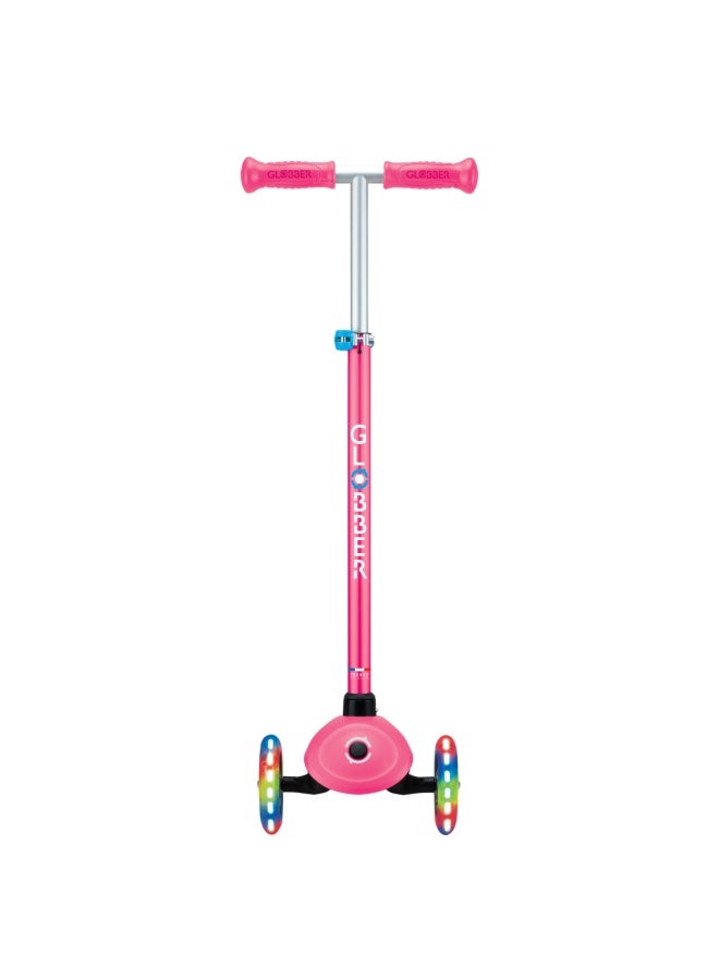 GLOBBER سكوتر جلوبر بريمو بلس لايتس ثلاثي العجلات باللون الفوشيا - Image 3