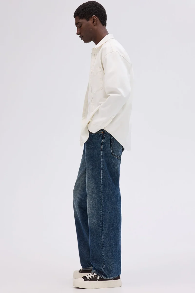 اتش اند ام جينز بساق مستقيمة وقصّة واسعة