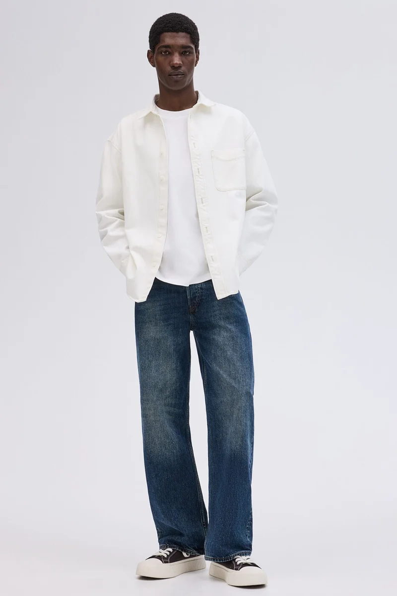 اتش اند ام جينز بساق مستقيمة وقصّة واسعة